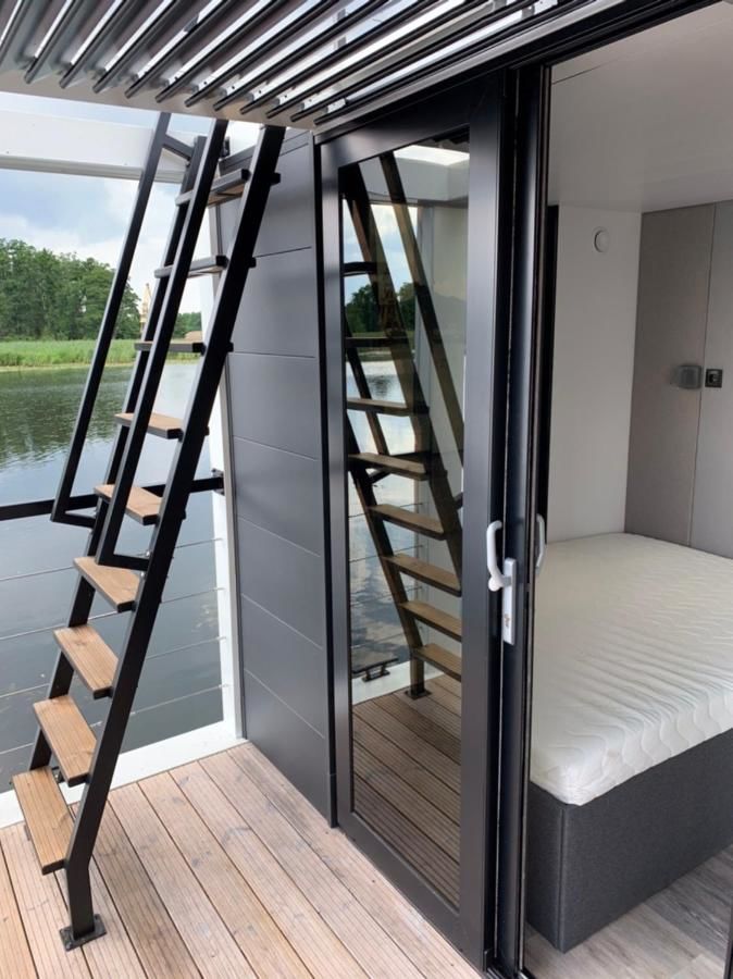 Ботели Houseboat-Dom na wodzie - Modern 1 - Gdynia Гдыня